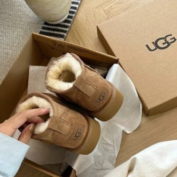 UGG Classic Ultra Mini Chestnut - Picture 5 of 8